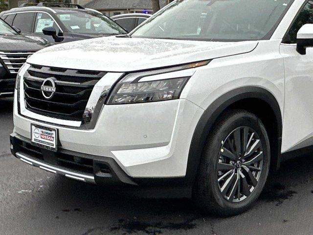 new 2025 Nissan Pathfinder car, priced at $40,819