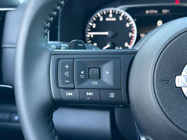 new 2025 Nissan Pathfinder car, priced at $39,963