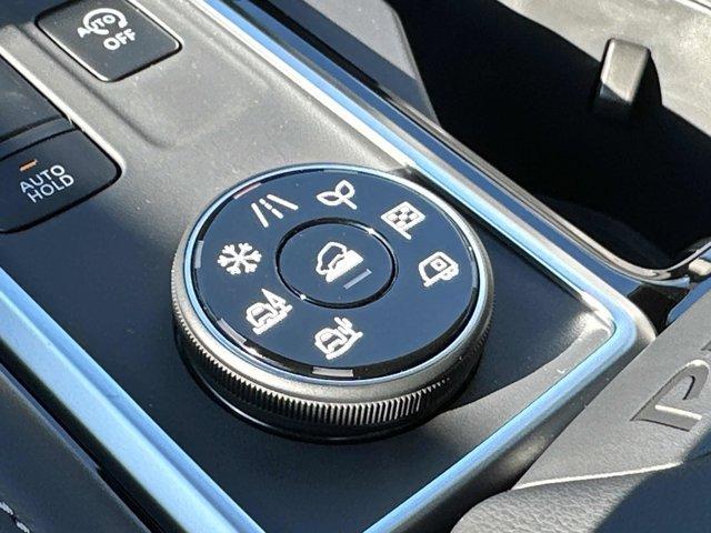 new 2025 Nissan Pathfinder car, priced at $39,963