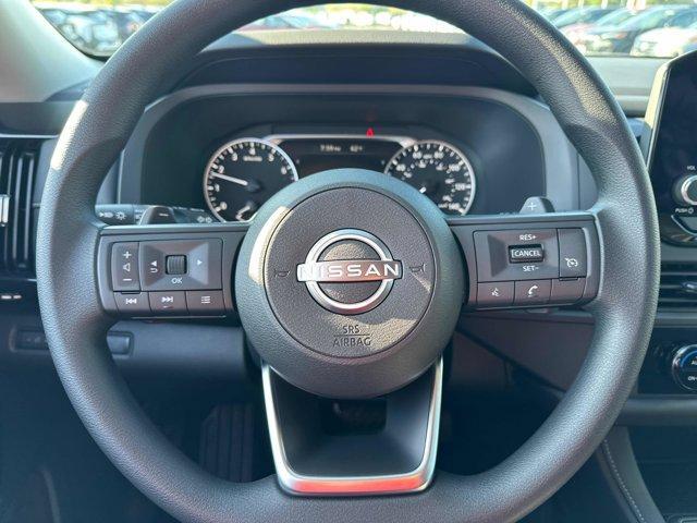 new 2025 Nissan Pathfinder car, priced at $36,762