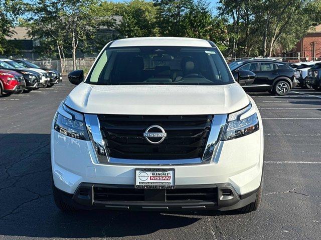 new 2025 Nissan Pathfinder car, priced at $36,762