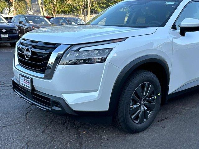 new 2025 Nissan Pathfinder car, priced at $37,079