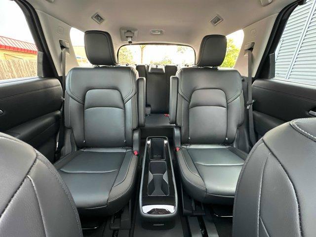 new 2025 Nissan Pathfinder car, priced at $45,625