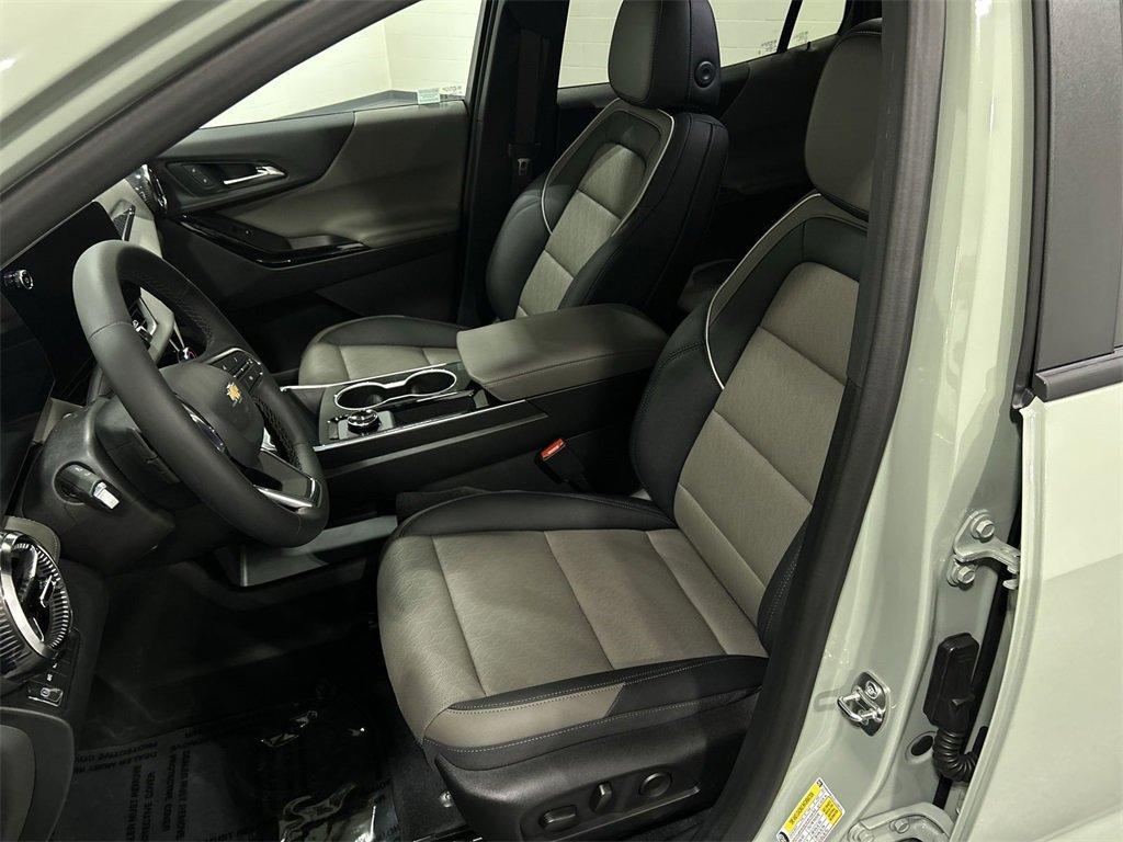 new 2026 Chevrolet Equinox car, priced at $33,066