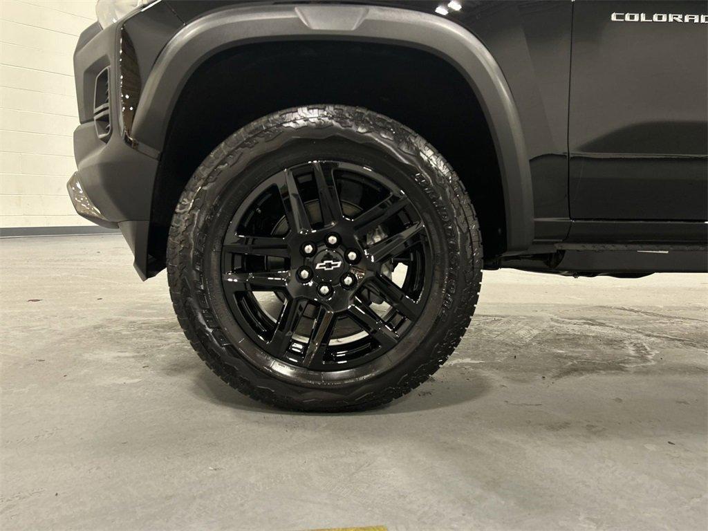 new 2025 Chevrolet Colorado car, priced at $42,020