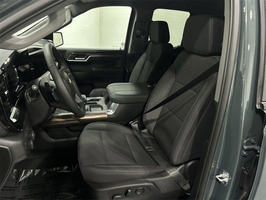 new 2025 Chevrolet Silverado 1500 car, priced at $50,435