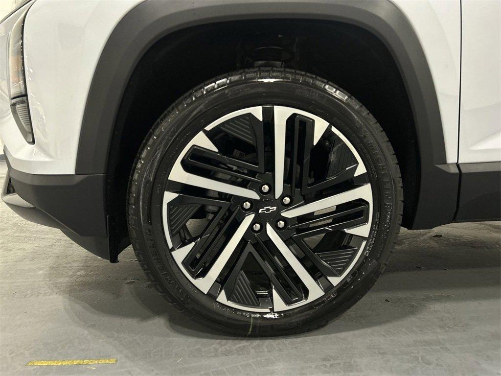 new 2026 Chevrolet Equinox car, priced at $38,335