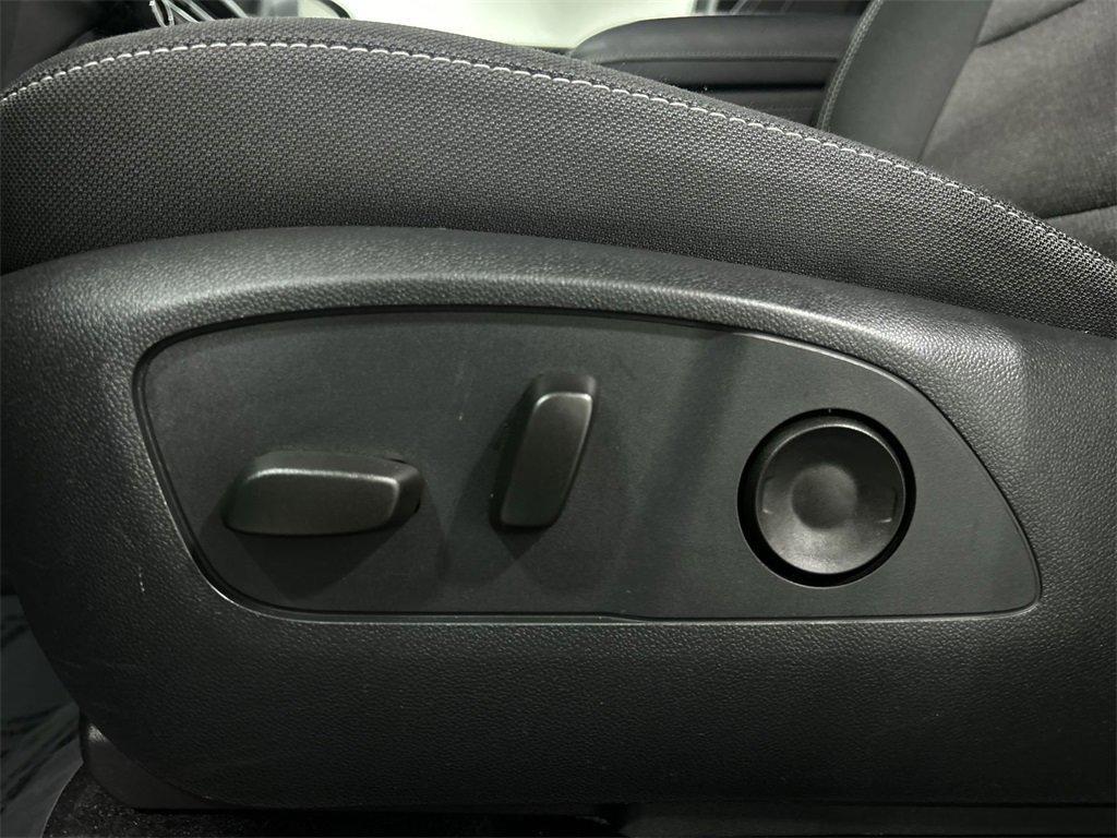used 2025 Chevrolet Traverse car, priced at $39,950