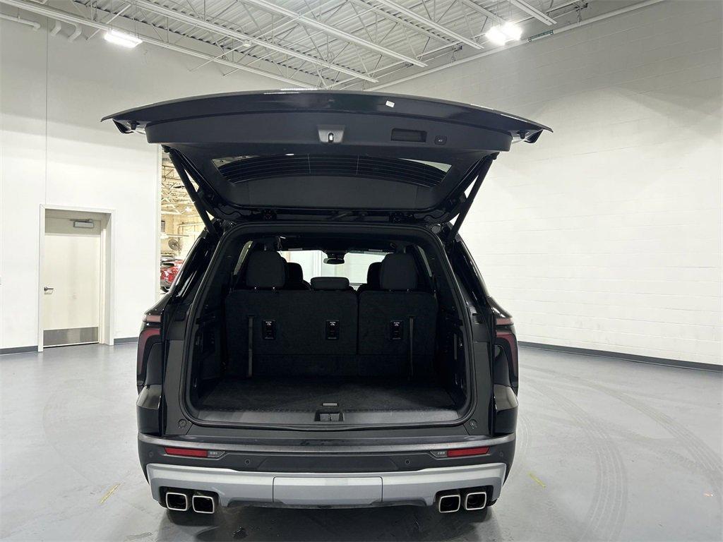 used 2025 Chevrolet Traverse car, priced at $39,950