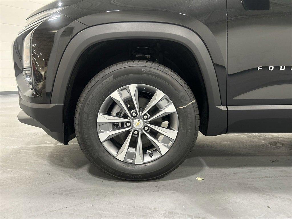 new 2026 Chevrolet Equinox car, priced at $31,990