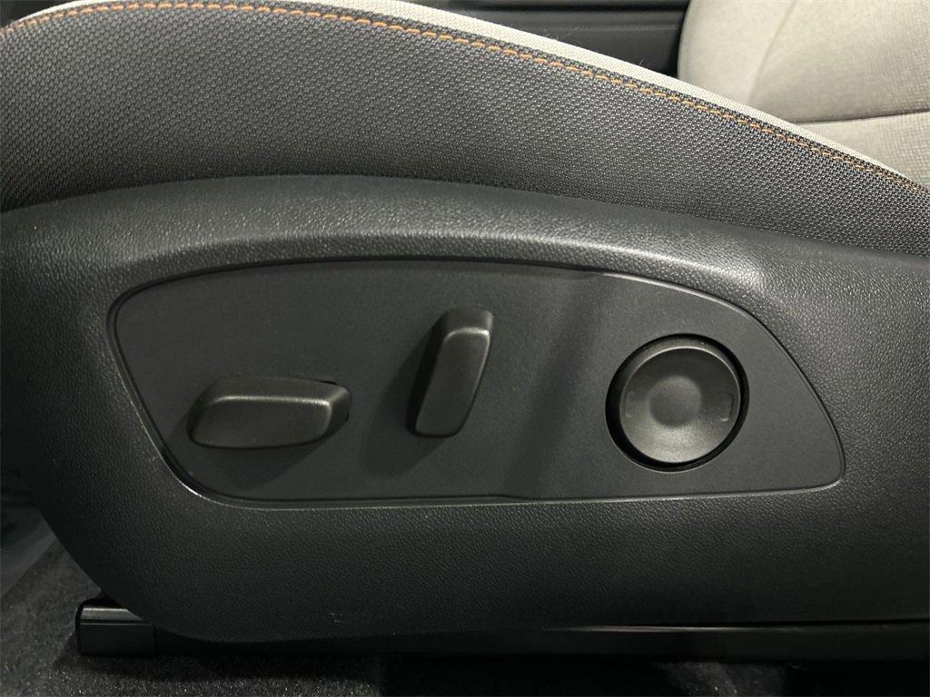 used 2025 Chevrolet Traverse car, priced at $39,950