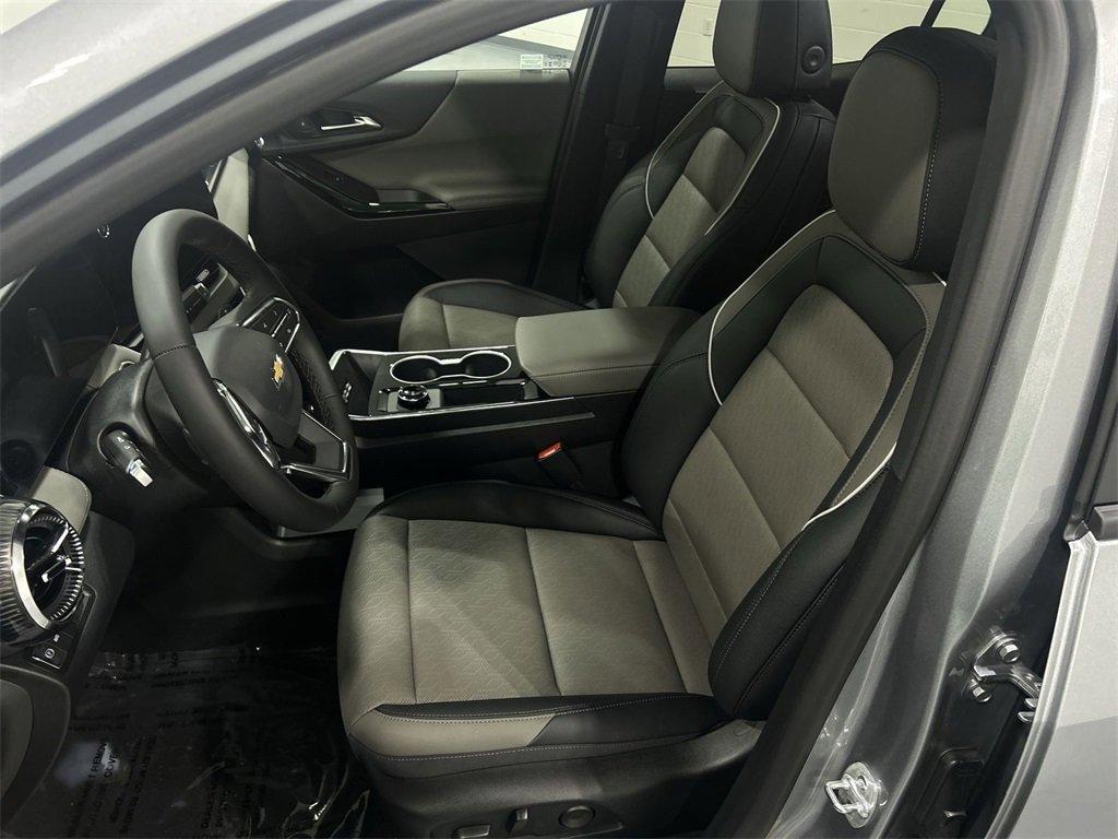 new 2026 Chevrolet Equinox car, priced at $33,066