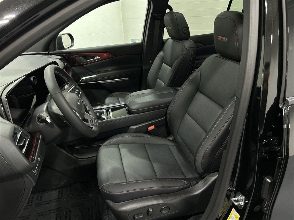 new 2025 Chevrolet Traverse car, priced at $51,295