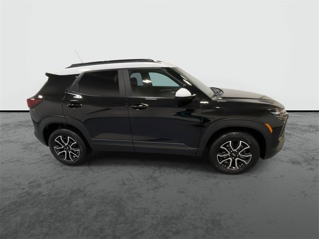 new 2025 Chevrolet TrailBlazer car, priced at $30,660