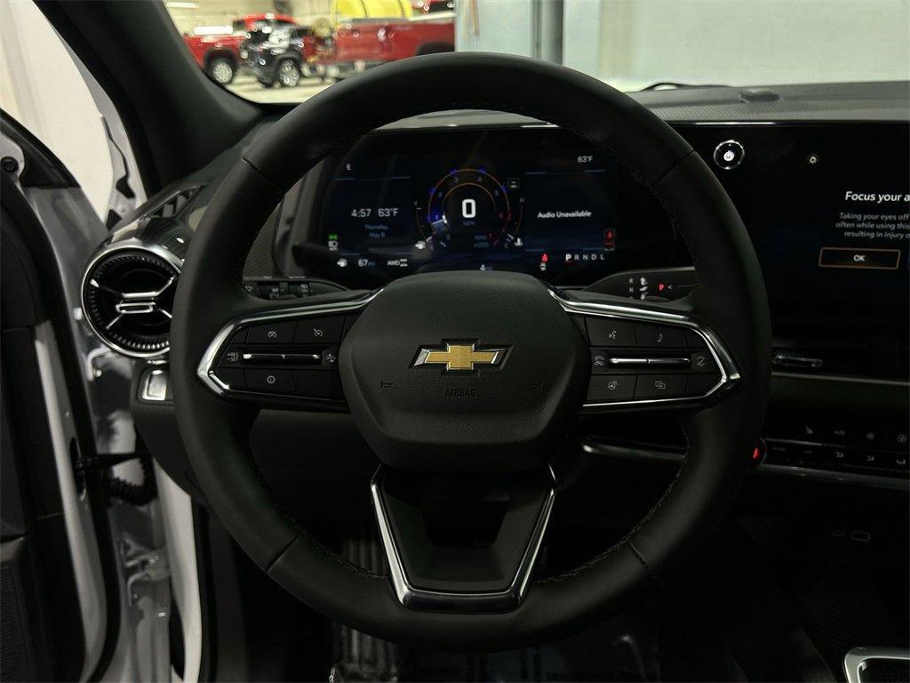 new 2026 Chevrolet Equinox car, priced at $31,990