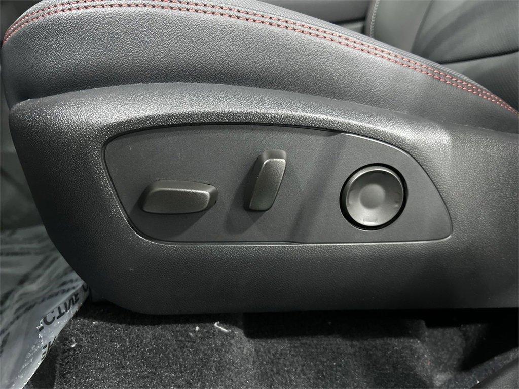 new 2025 Chevrolet Traverse car, priced at $57,595