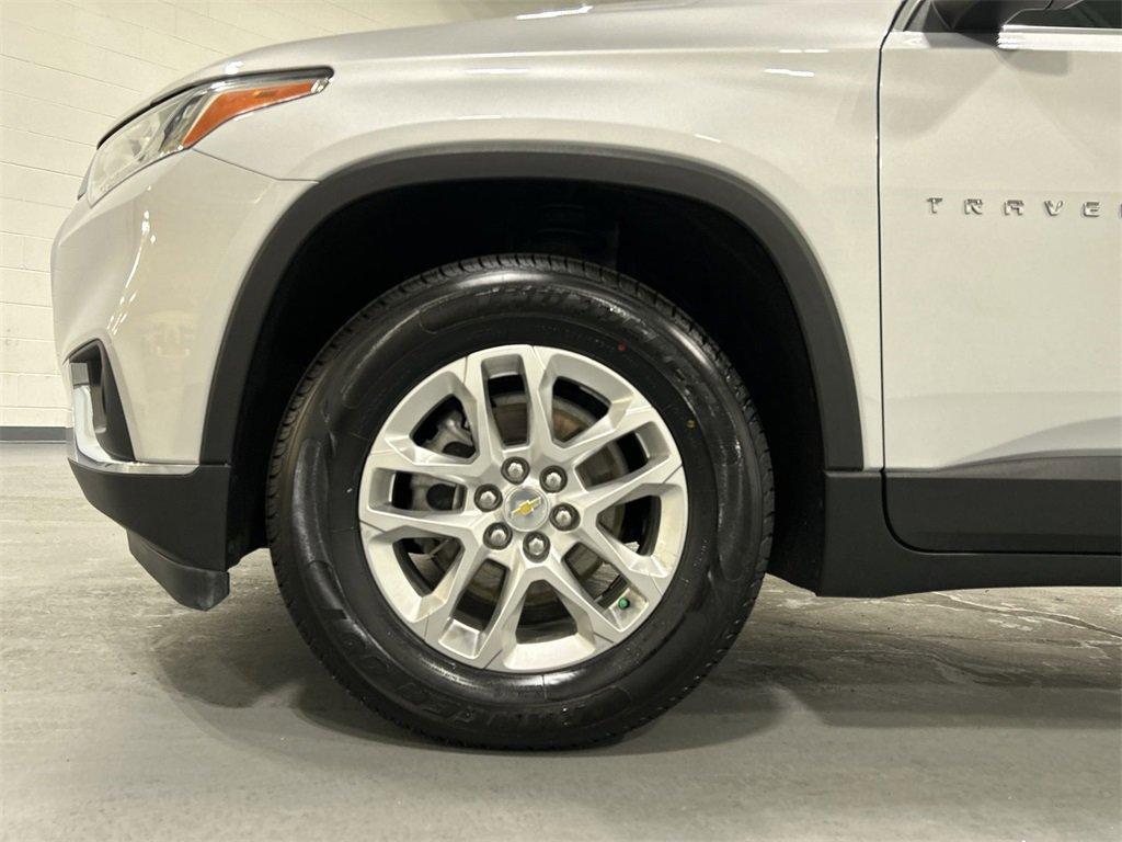 used 2021 Chevrolet Traverse car, priced at $27,999
