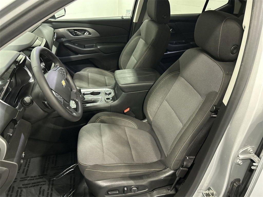used 2021 Chevrolet Traverse car, priced at $27,999
