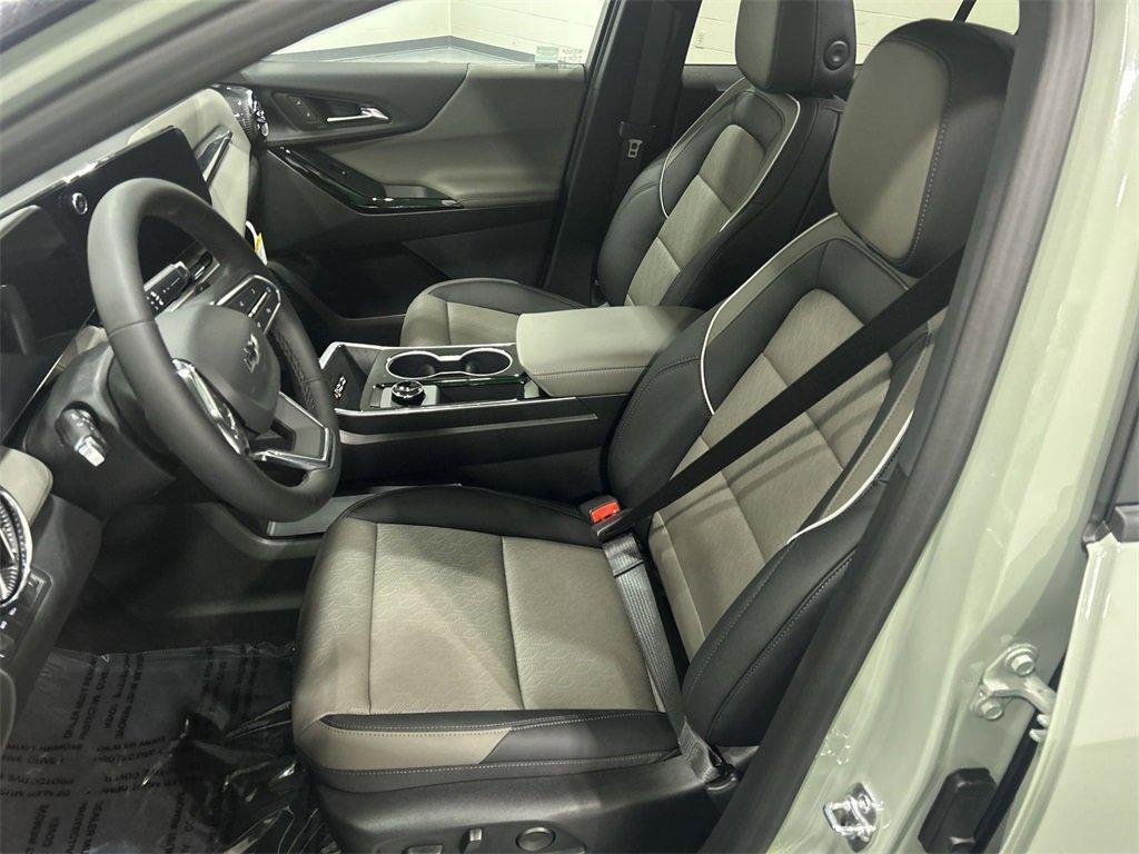 new 2026 Chevrolet Equinox car, priced at $33,628
