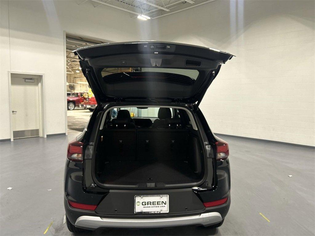 new 2025 Chevrolet TrailBlazer car, priced at $30,575