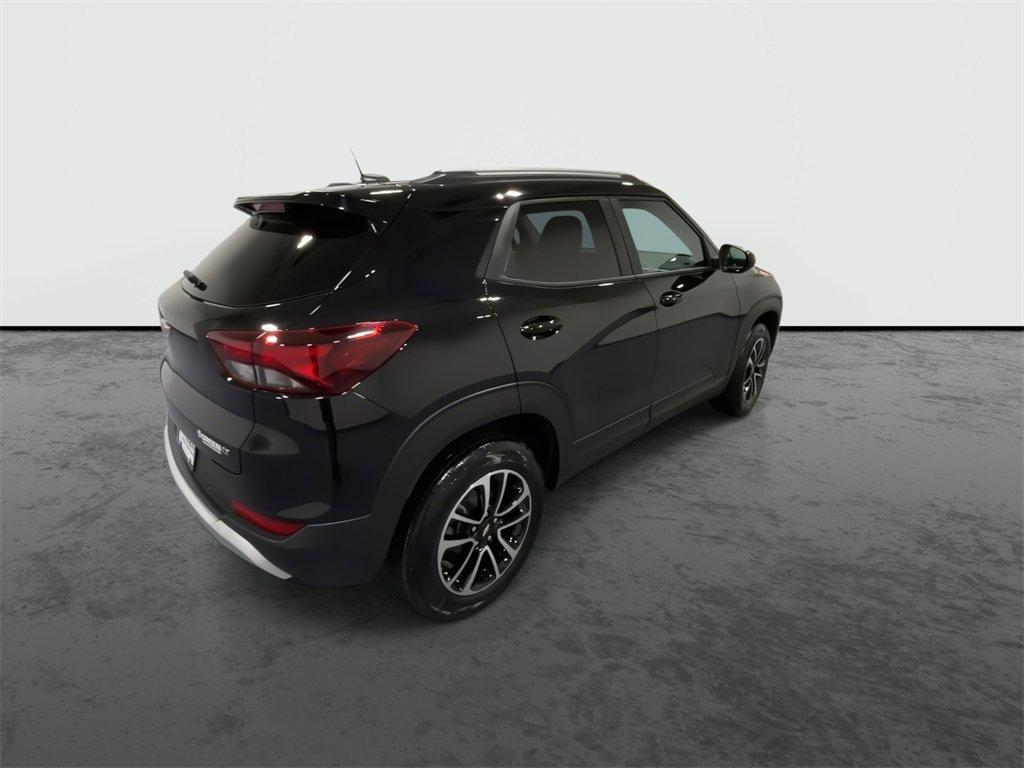 new 2025 Chevrolet TrailBlazer car, priced at $28,351