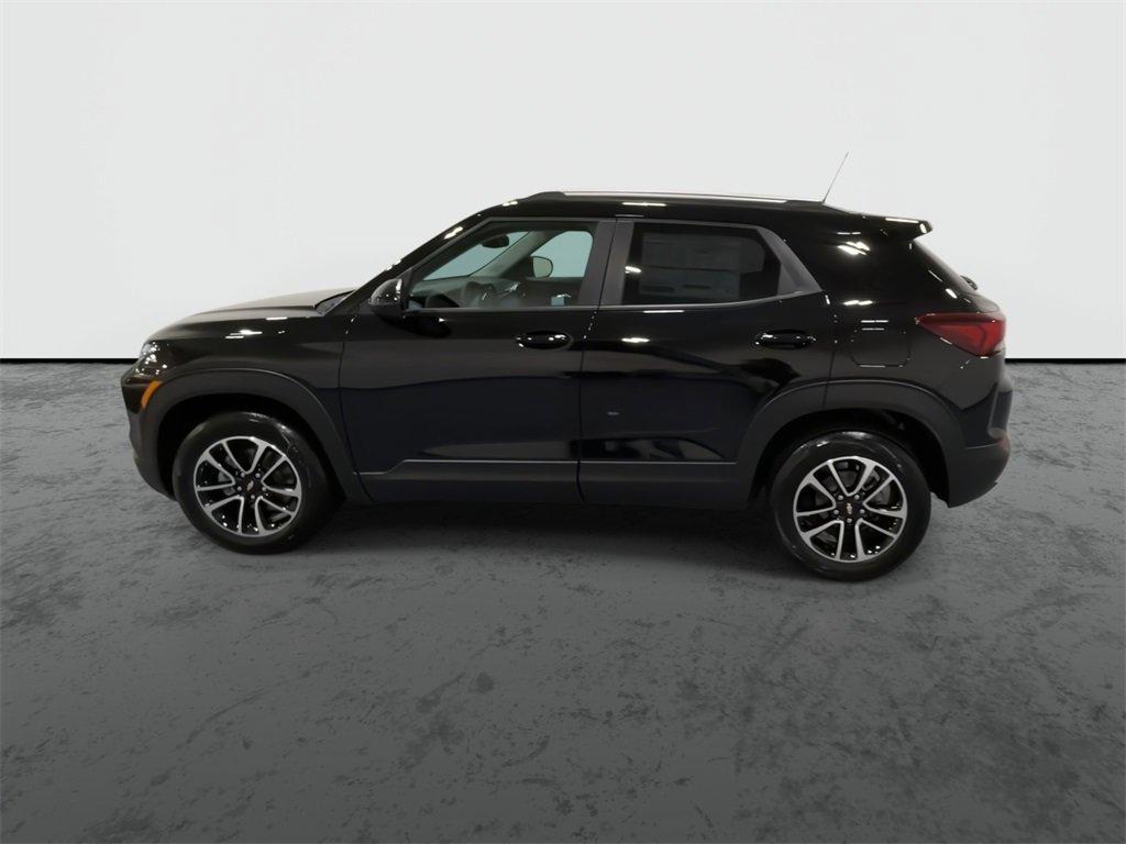 new 2025 Chevrolet TrailBlazer car, priced at $28,351