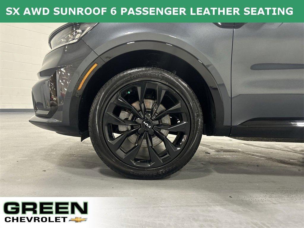 used 2022 Kia Sorento car, priced at $26,900