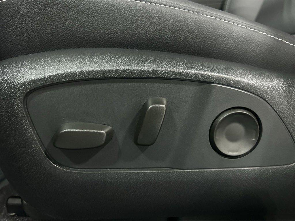 used 2024 Chevrolet Traverse car, priced at $40,525