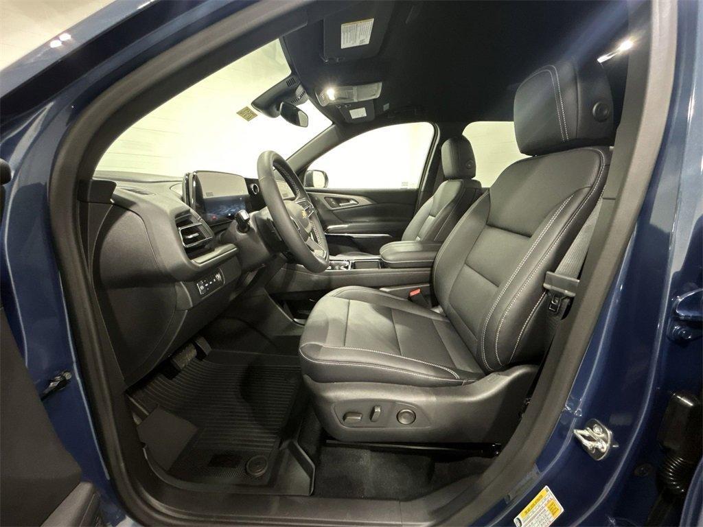 new 2026 Chevrolet Traverse car, priced at $45,515