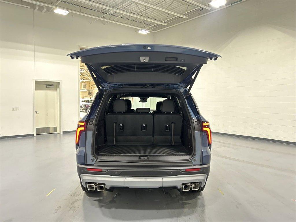 new 2026 Chevrolet Traverse car, priced at $45,515