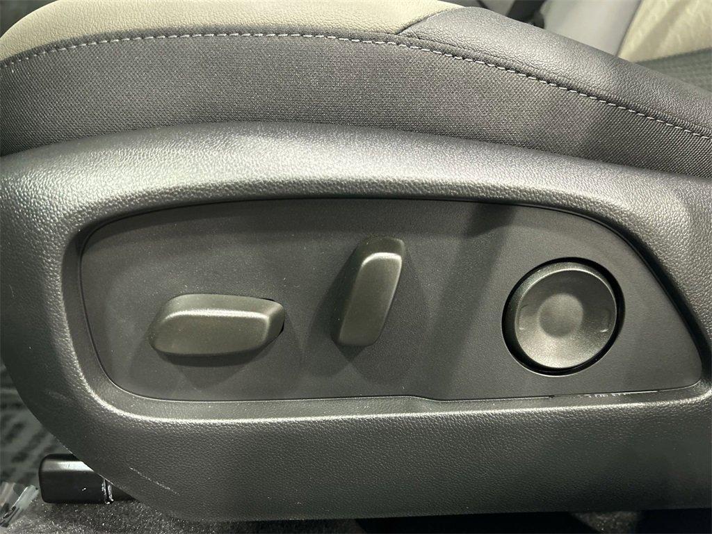 new 2026 Chevrolet Equinox car, priced at $31,365