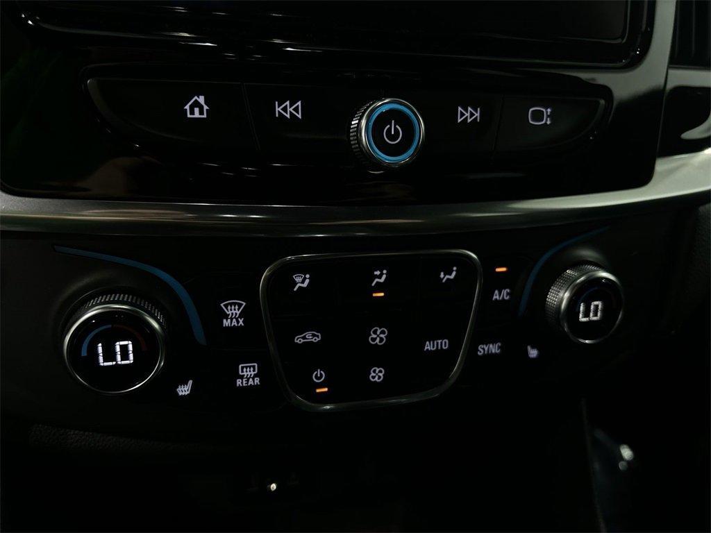 used 2022 Chevrolet Traverse car, priced at $29,800