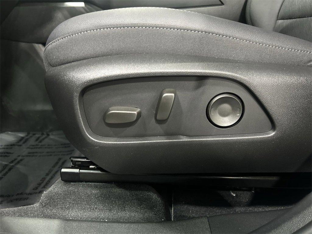 new 2026 Chevrolet Equinox car, priced at $33,628