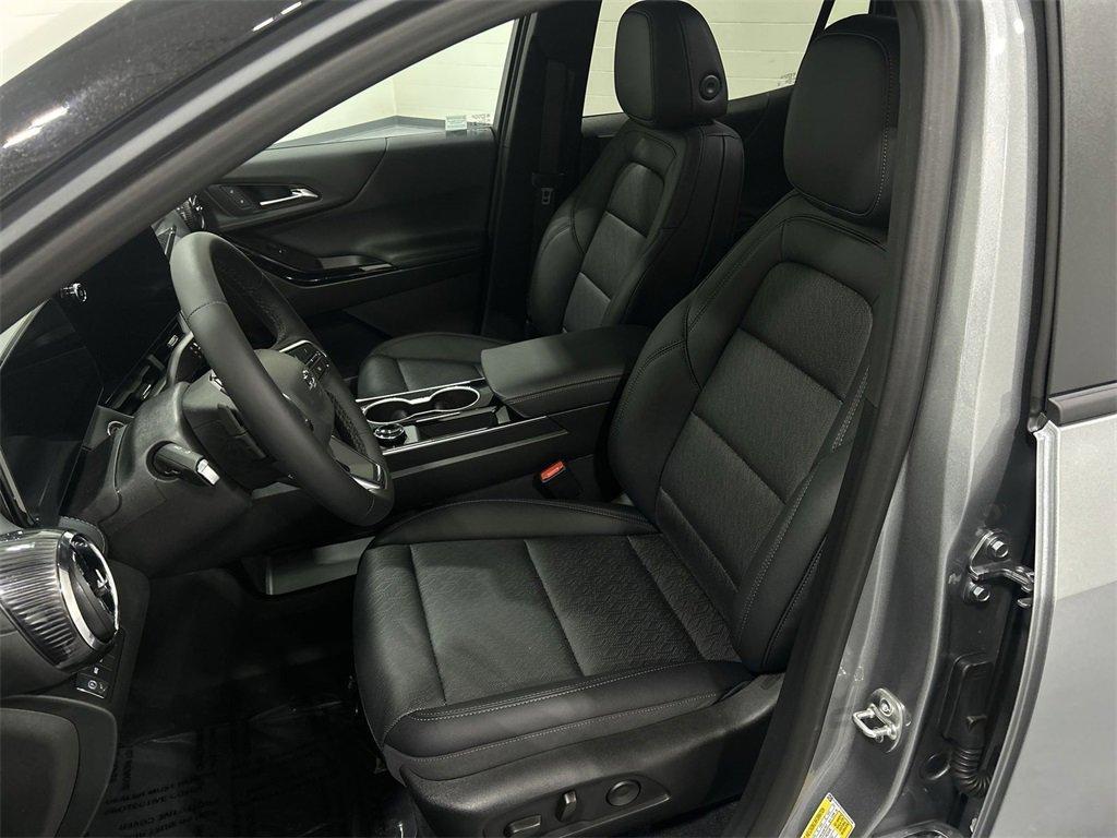 new 2026 Chevrolet Equinox car, priced at $33,628