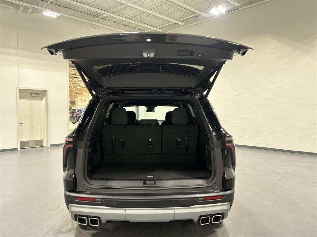 new 2025 Chevrolet Traverse car, priced at $44,195