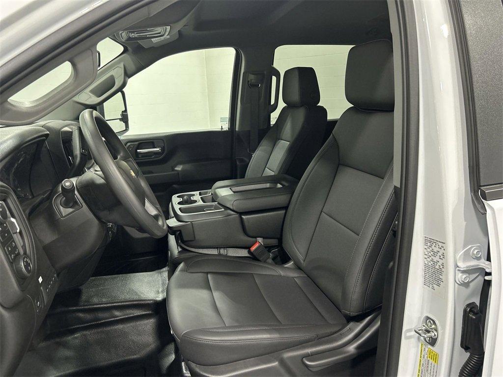 new 2025 Chevrolet Silverado 2500 car, priced at $51,928