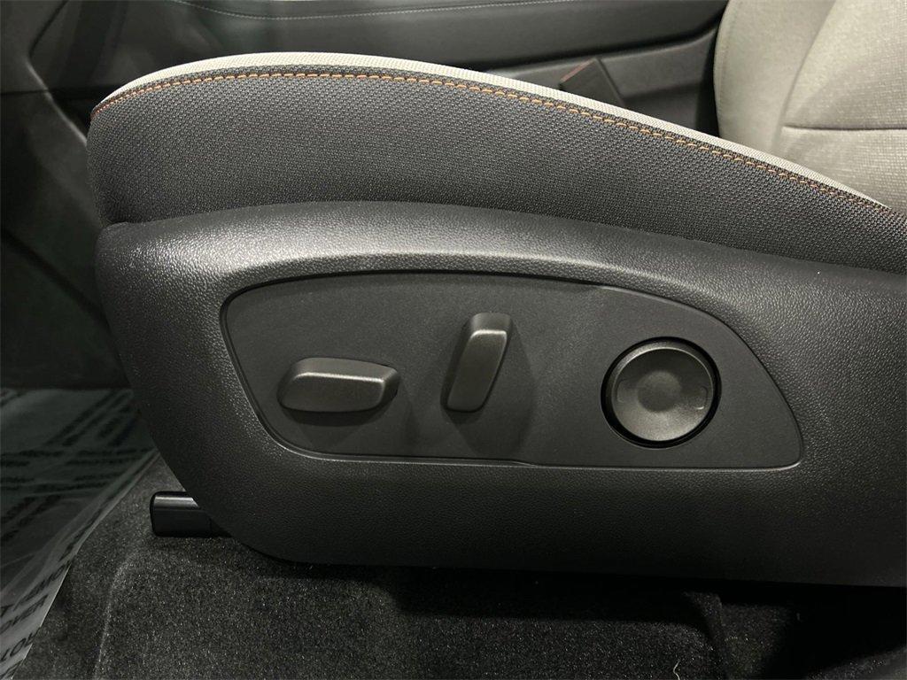 new 2025 Chevrolet Traverse car, priced at $44,195