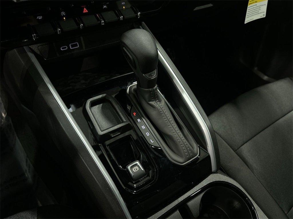 new 2025 Chevrolet Colorado car, priced at $31,590
