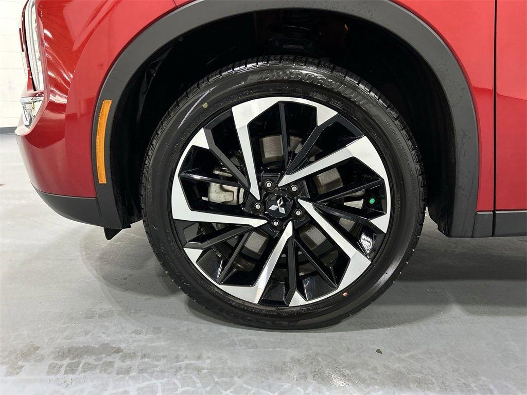 used 2024 Mitsubishi Outlander car, priced at $28,250