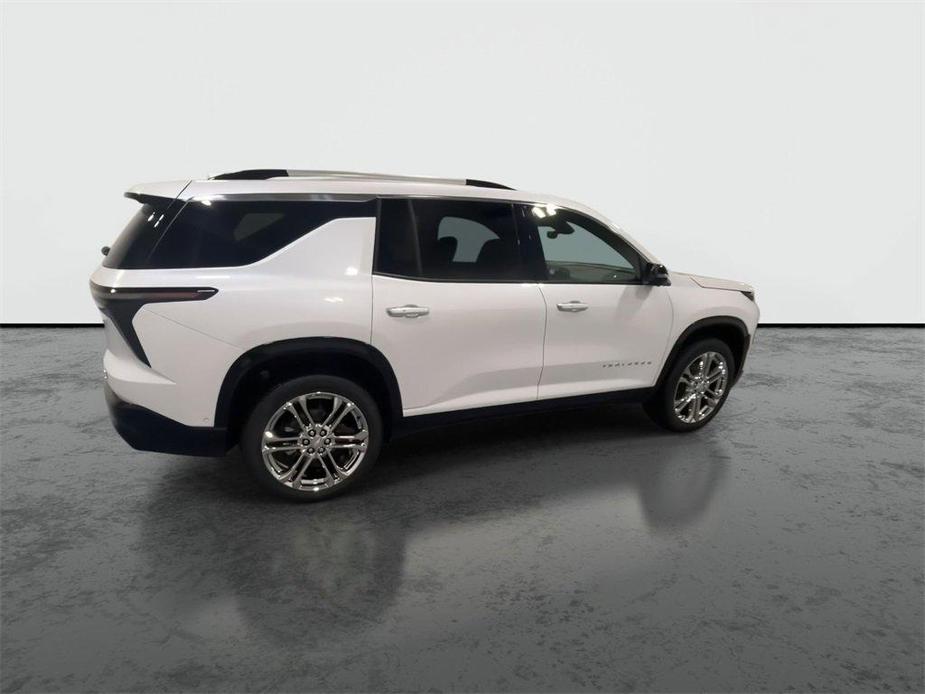 new 2025 Chevrolet Traverse car, priced at $62,110