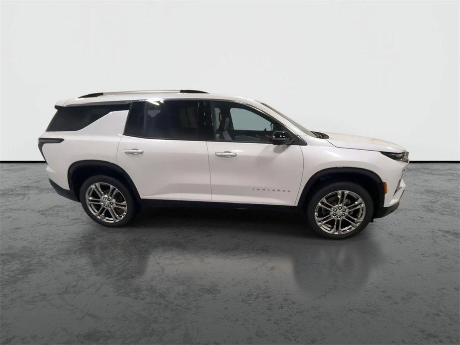 new 2025 Chevrolet Traverse car, priced at $62,110