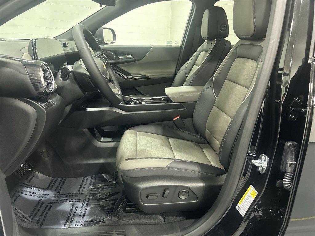 new 2026 Chevrolet Equinox car, priced at $31,870