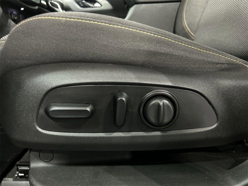 used 2021 Chevrolet Traverse car, priced at $23,900