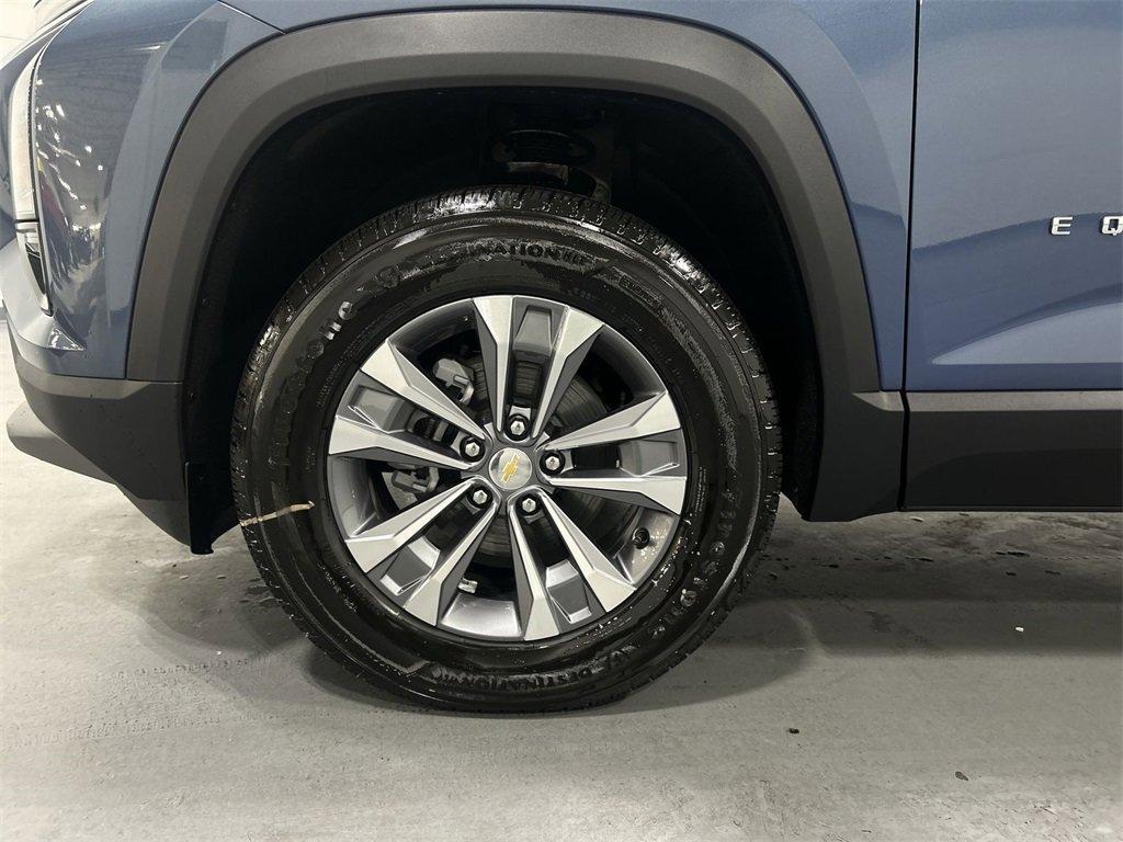 new 2026 Chevrolet Equinox car, priced at $29,990