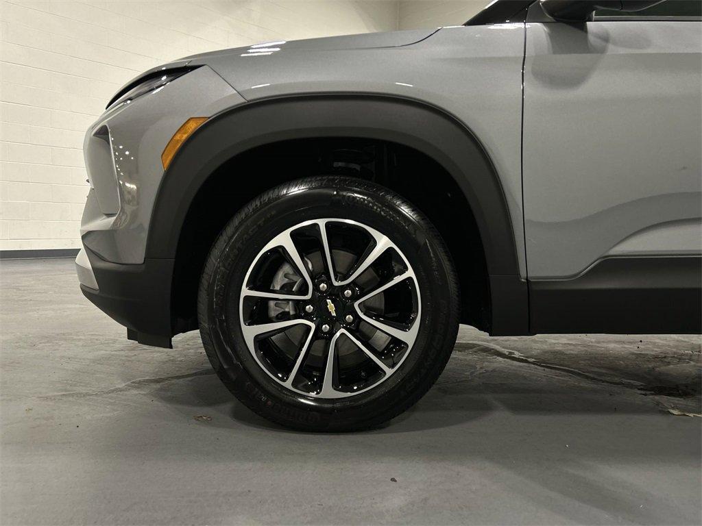 new 2025 Chevrolet TrailBlazer car, priced at $29,080