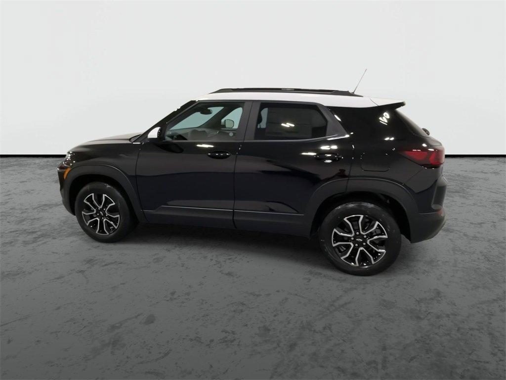 new 2025 Chevrolet TrailBlazer car, priced at $33,675