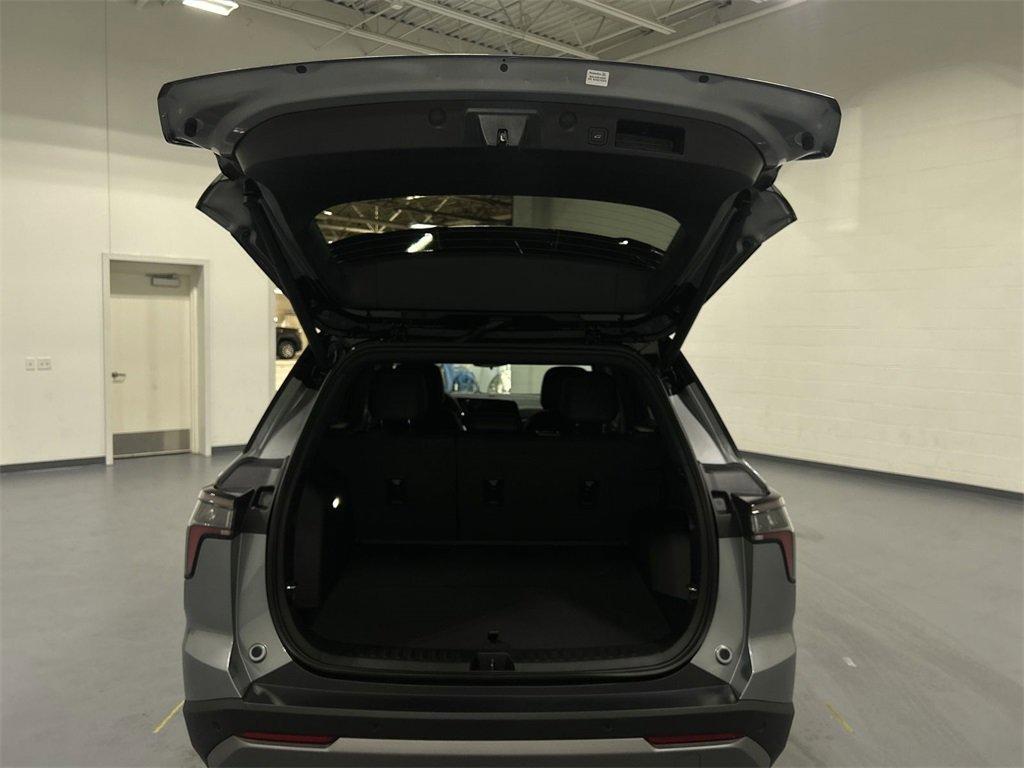 new 2026 Chevrolet Equinox car, priced at $33,085