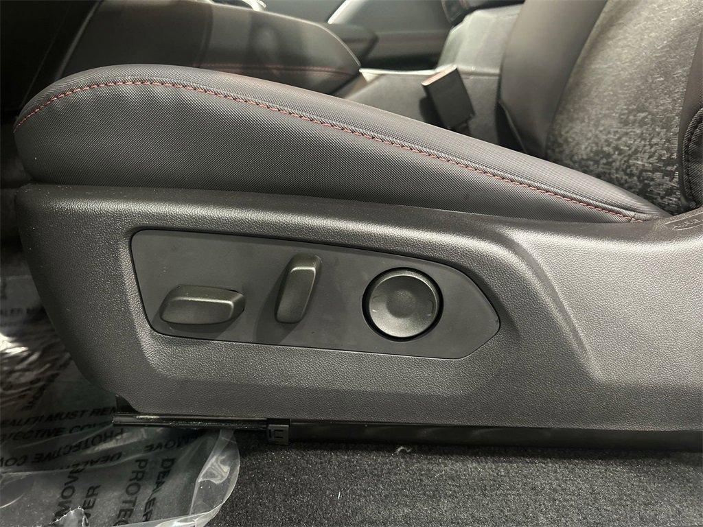 new 2025 Chevrolet Colorado car, priced at $43,595