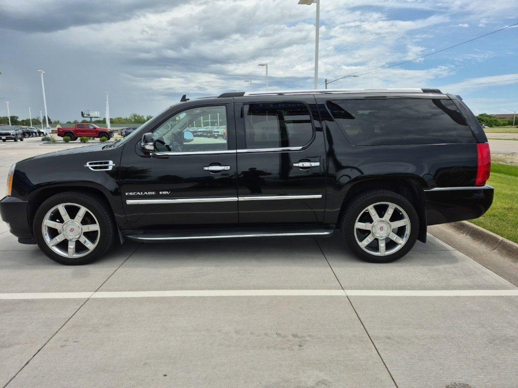 used 2011 Cadillac Escalade ESV car, priced at $9,999