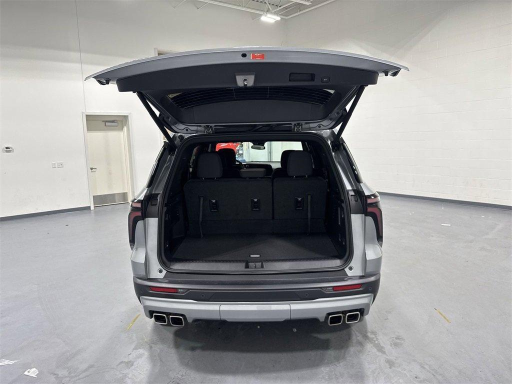 new 2025 Chevrolet Traverse car, priced at $41,495
